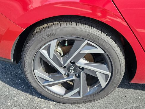 Used 2025 Hyundai Elantra Sport FWD image 10