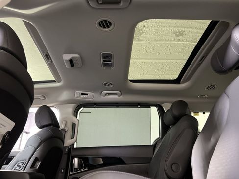 New 2026 Kia Carnival SX Prestige FWD image 22