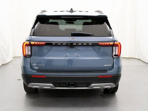 New 2025 Ford Explorer Active w/ Active Comfort Package image 6