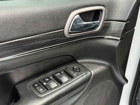 Certified 2020 Jeep Grand Cherokee Limited X image 9