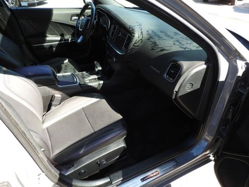 Used 2018 Dodge Charger GT AWD/4WD image 9