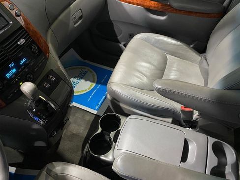 Used 2009 Toyota Sienna FWD image 15