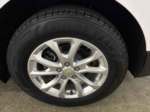 Used 2021 Chevrolet Equinox LT AWD/4WD image 9