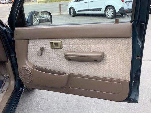 Used 1997 Toyota Tacoma 2WD Regular Cab image 27