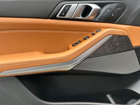 Used 2026 BMW X5 xDrive40i w/ M Sport Package image 12