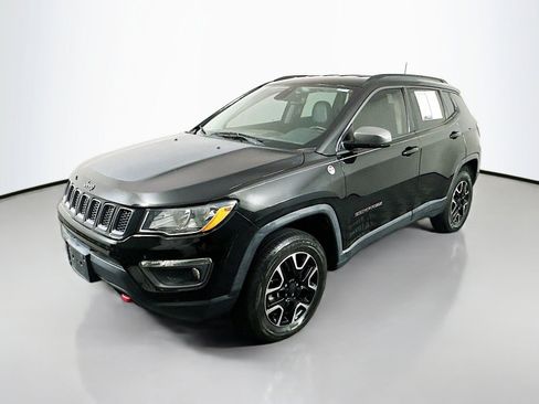 Used 2019 Jeep Compass Trailhawk AWD/4WD image 3