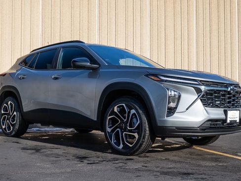 New 2025 Chevrolet Trax RS w/ Driver Confidence Package image 2