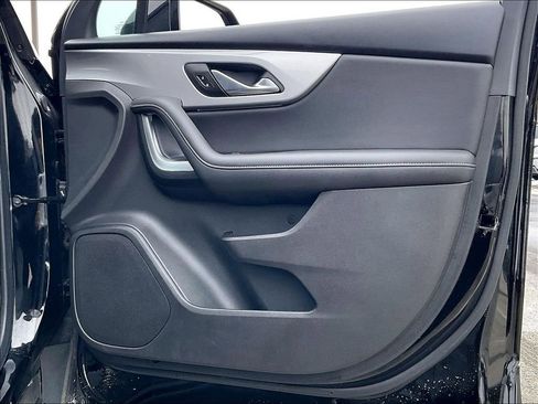 Used 2024 Chevrolet Blazer LT image 11