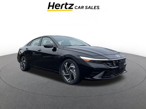 Used 2025 Hyundai Elantra SEL image 1