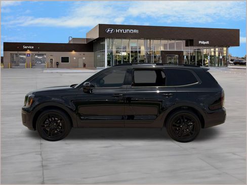 Used 2025 Kia Telluride EX X-Line AWD/4WD image 2