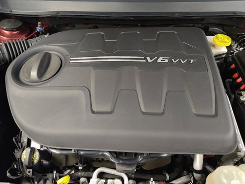 Used 2019 Jeep Cherokee Limited AWD/4WD image 30