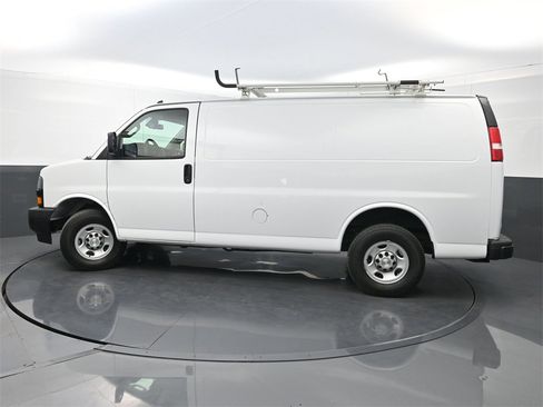 Used 2020 Chevrolet Express 2500 w/ Driver Convenience Package image 36