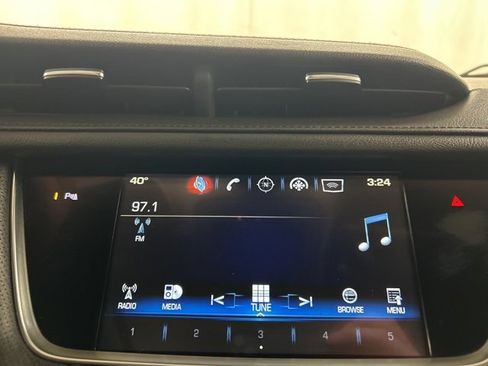 Used 2018 Cadillac XT5 Luxury w/ Driver Awareness Package image 16