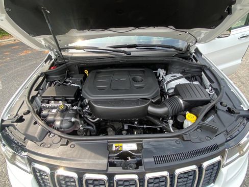 Used 2019 Jeep Grand Cherokee Limited RWD image 59