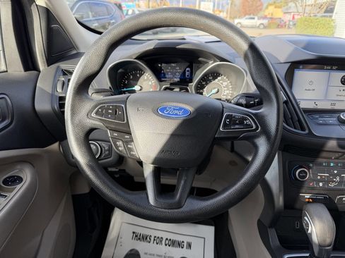 Used 2019 Ford Escape SE image 24
