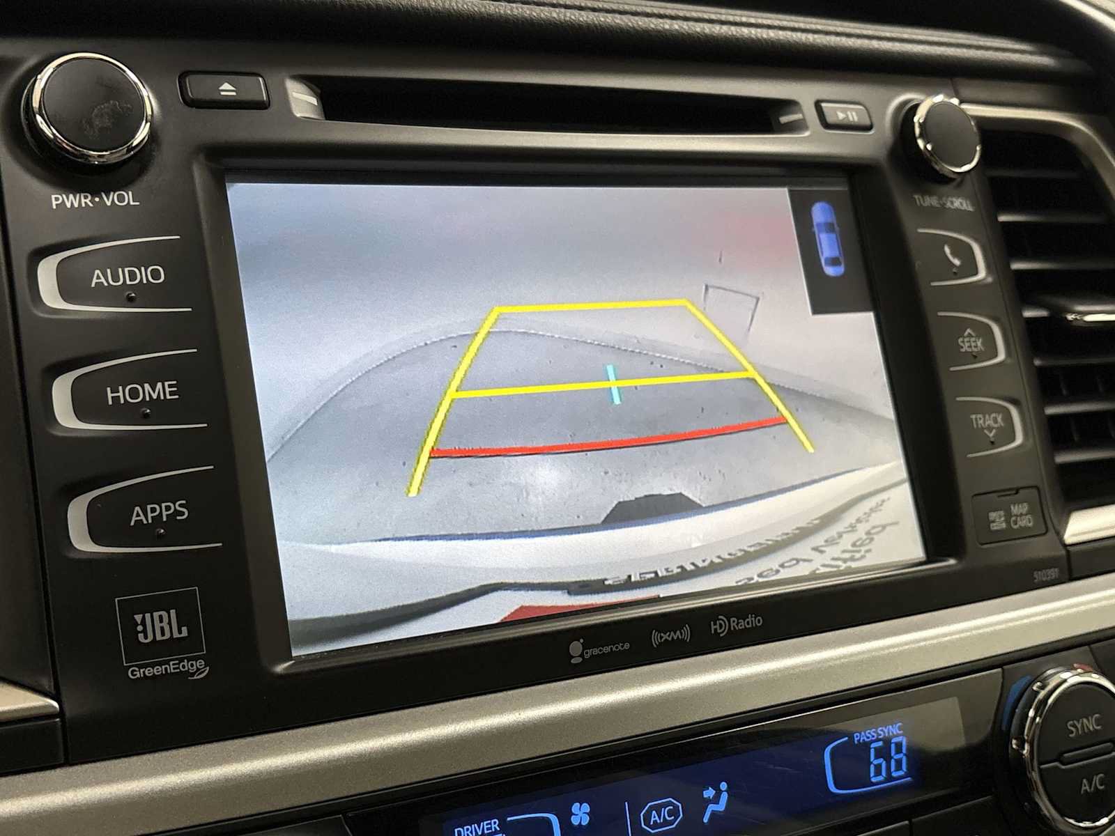 Certified 2019 Toyota Highlander Limited AWD/4WD image 19