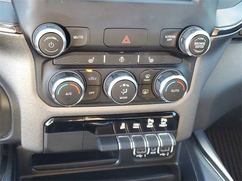 Used 2022 RAM 1500 Big Horn w/ Built-to-serve Edition image 18