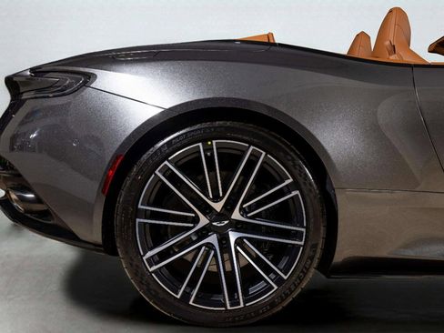 Used 2026 Aston Martin DB12 Convertible image 46