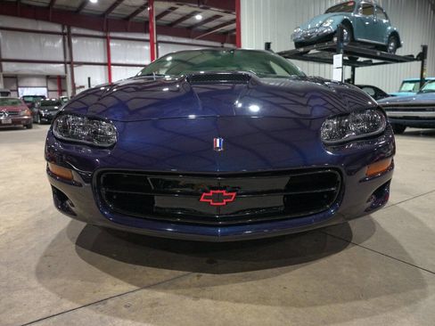 Used 2001 Chevrolet Camaro Z28 w/ SS Performance/Appearance Pkg image 13