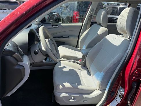 Used 2012 Subaru Forester 2.5X Premium w/ All-Weather Pkg AWD/4WD image 8