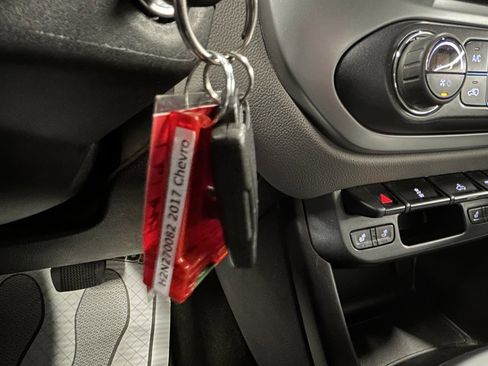 Used 2017 Chevrolet Colorado LT w/ Luxury Package, Chrome image 38