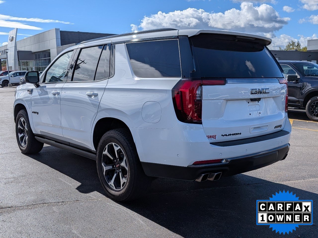 Used 2025 GMC Yukon AT4 w/ AT4 Premium Package AWD/4WD image 6