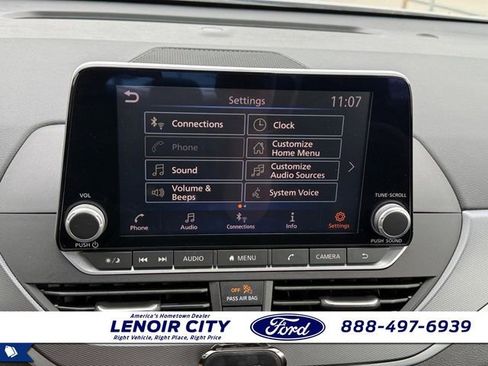 Used 2023 Nissan Altima 2.5 SR AWD/4WD image 25