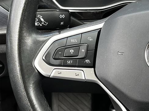 Used 2024 Volkswagen Jetta SE image 12