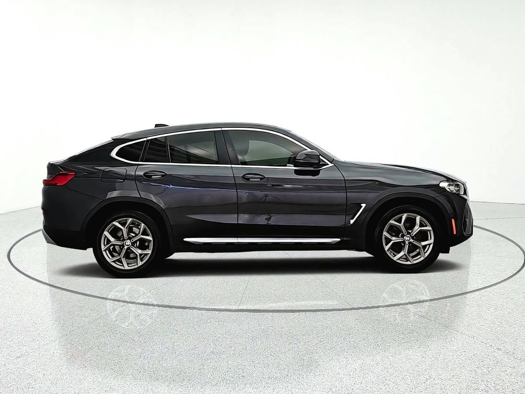 Used 2022 BMW X4 xDrive30i AWD/4WD image 7