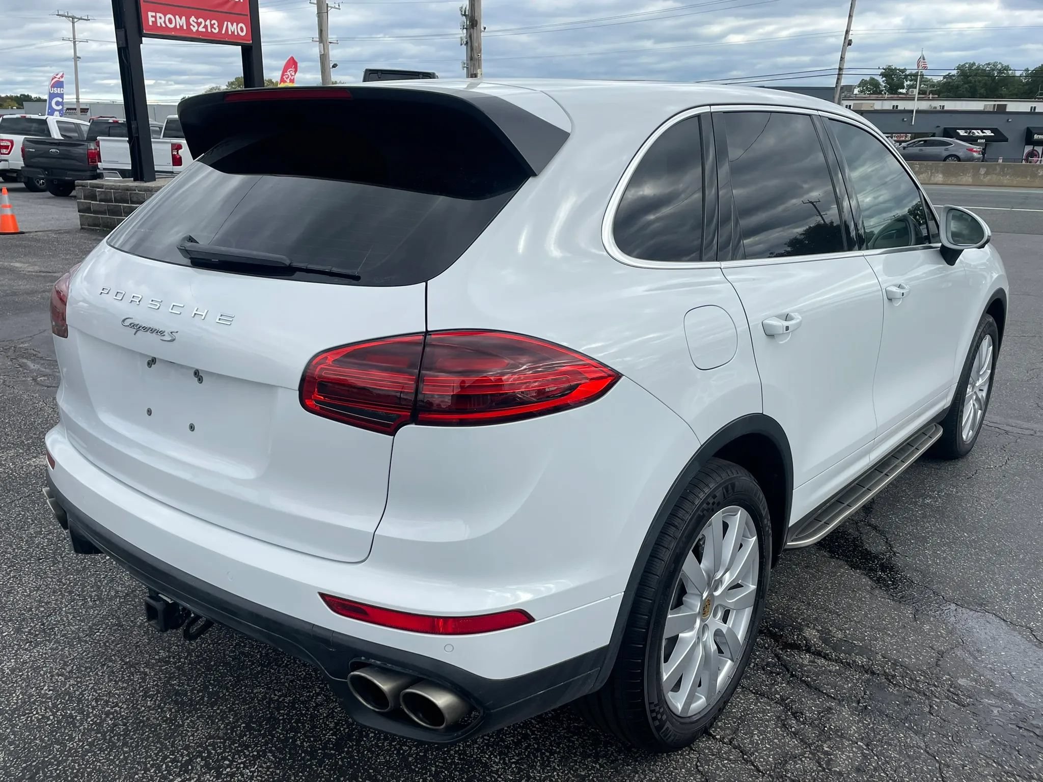 Used 2016 Porsche Cayenne S AWD/4WD image 5
