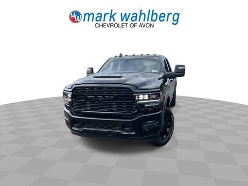 Used 2024 RAM 2500 Limited AWD/4WD image 3