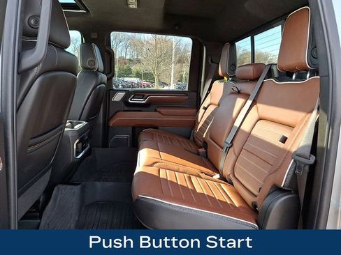 Used 2024 GMC Sierra 2500 Denali Ultimate image 14