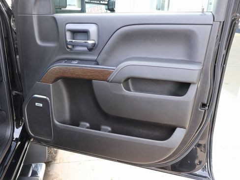 Used 2018 GMC Sierra 2500 Denali w/ Duramax Plus Package image 37