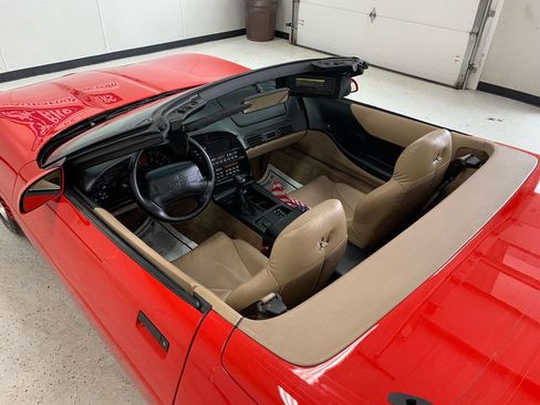 Used 1996 Chevrolet Corvette Convertible image 16