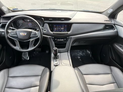 Certified 2023 Cadillac XT5 Premium Luxury AWD/4WD image 13