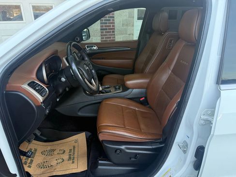 Used 2017 Jeep Grand Cherokee Summit w/ Skid Plate Group image 16