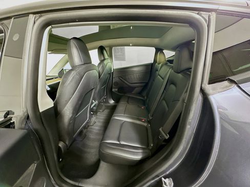 Used 2022 Tesla Model Y Performance image 26
