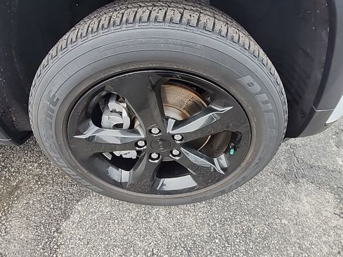 Certified 2023 Jeep Grand Cherokee L Altitude image 22