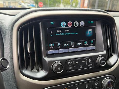 Used 2016 Chevrolet Colorado Z71 AWD/4WD image 32