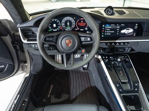 Used 2025 Porsche 911 Carrera GTS RWD image 25