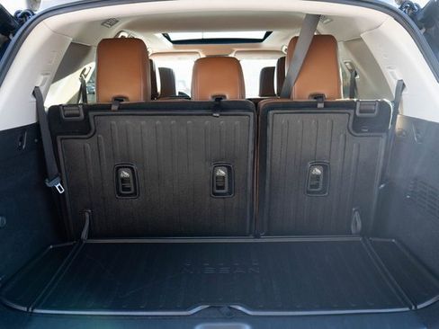 Used 2023 Nissan Pathfinder Platinum w/ Cargo Package image 13