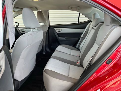 Used 2018 Toyota Corolla LE FWD image 37