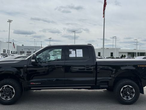 Used 2023 Ford F250 Lariat w/ Lariat Ultimate Package AWD/4WD image 7