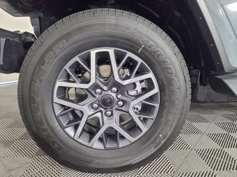 New 2026 Jeep Wrangler Unlimited Sahara AWD/4WD image 8