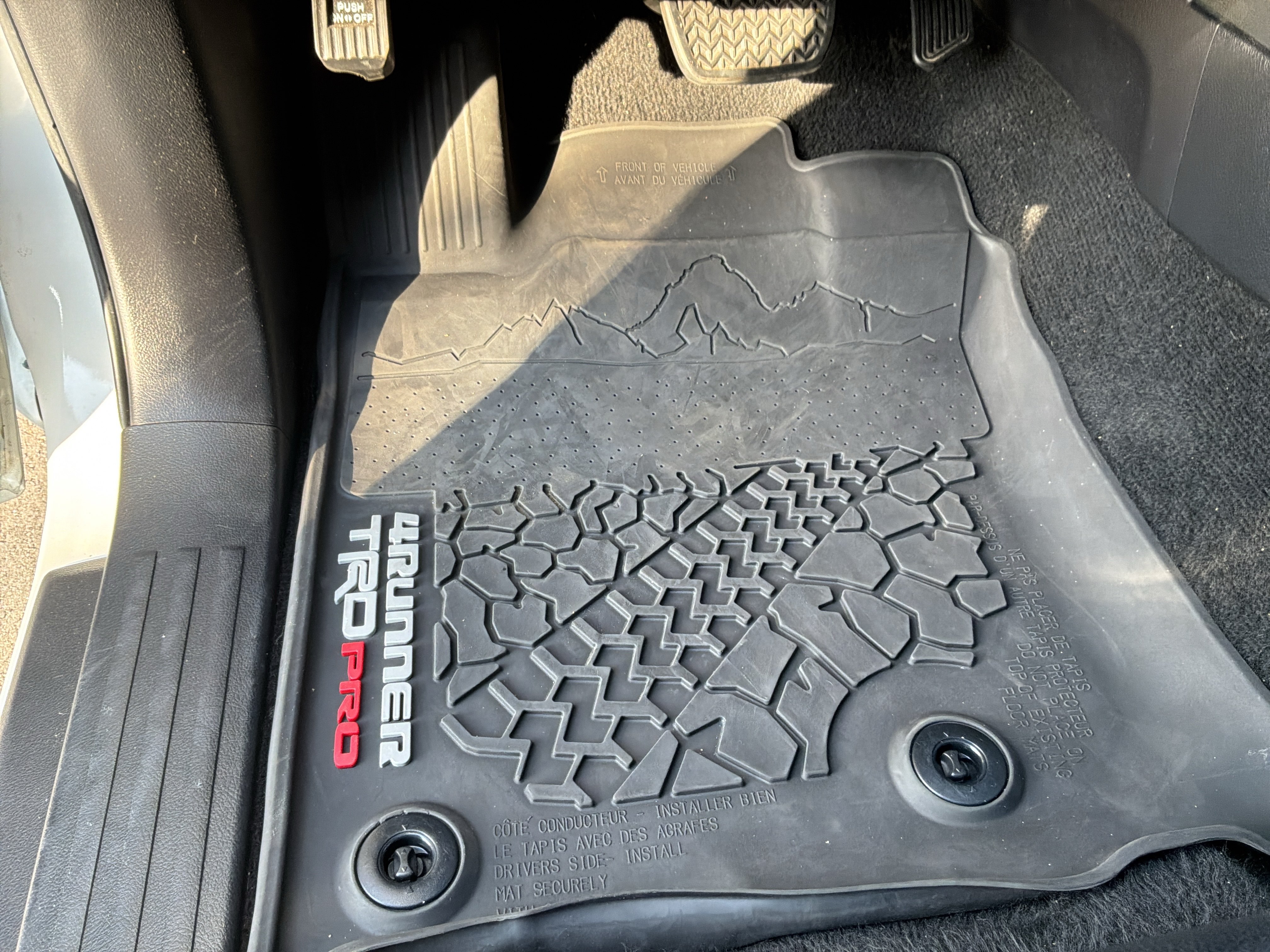 Used 2021 Toyota 4Runner TRD Off-Road Premium w/ Moonroof Package AWD/4WD image 17