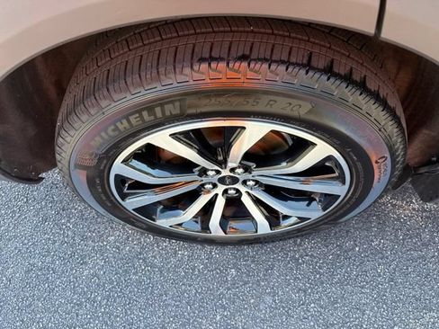 Used 2021 Ford Explorer ST w/ Equipment Group 401A AWD/4WD image 18