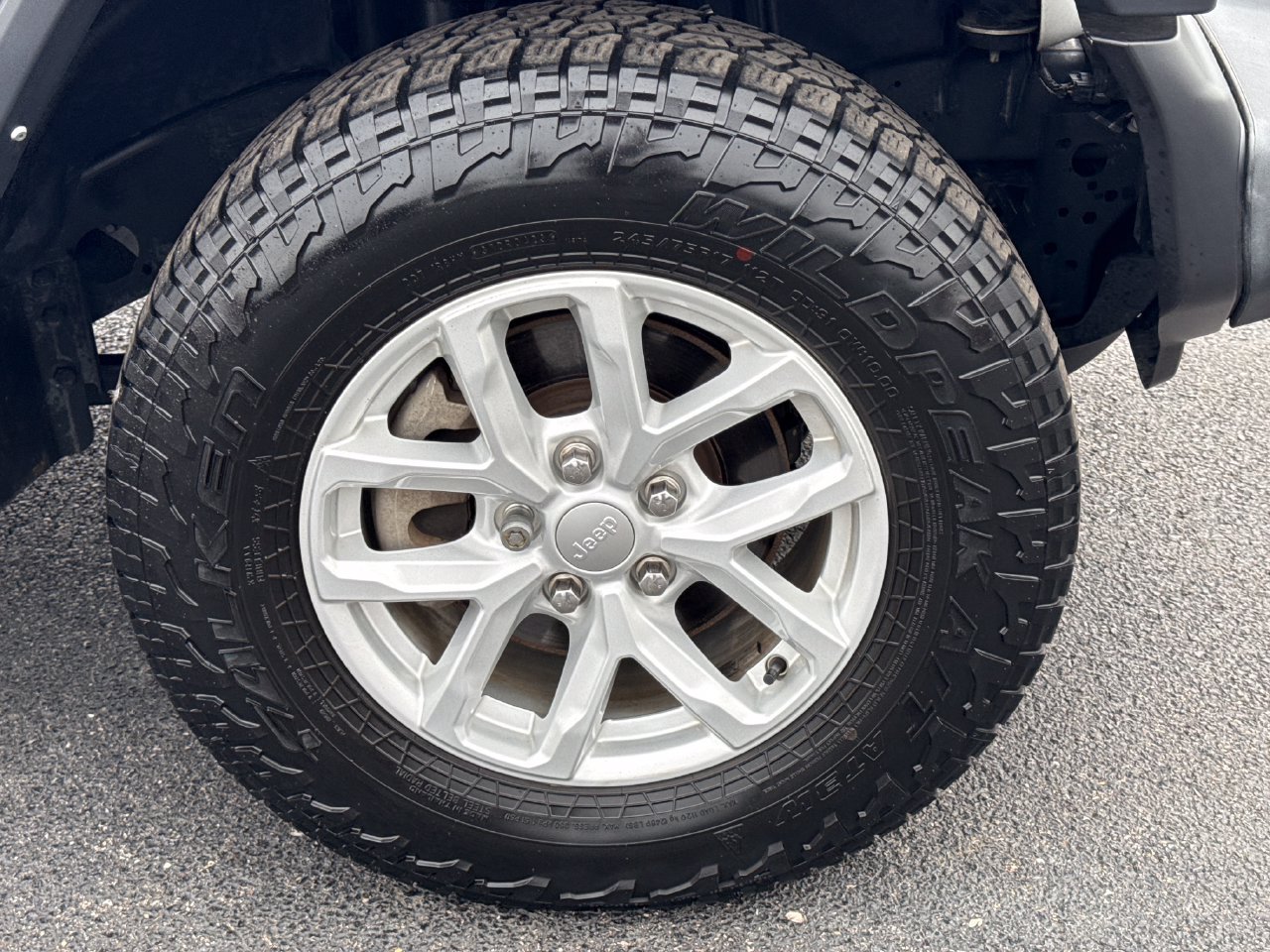 Used 2023 Jeep Wrangler Sport AWD/4WD image 9