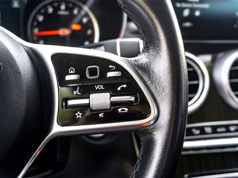 Used 2022 Mercedes-Benz GLC 300 4MATIC image 20