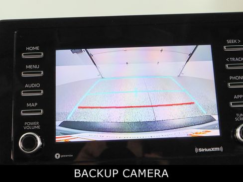 Used 2024 Toyota Camry SE image 18