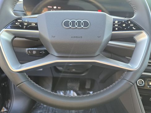 Certified 2025 Audi Q5 Premium w/ Convenience Package image 38